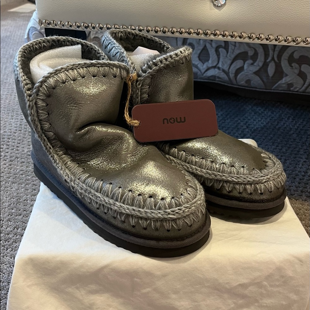 Mou Boots